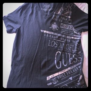 Men’s guess v neck t shirt
